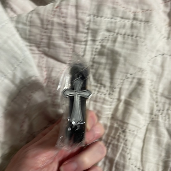 💛Real leather band sideways cross bracelets - Picture 2 of 4